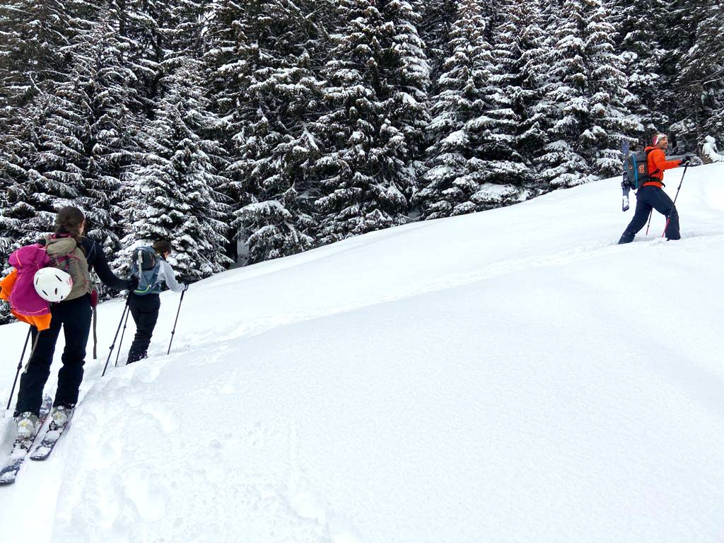 sortie journée en famille en ski de randonnée, haute-savoie